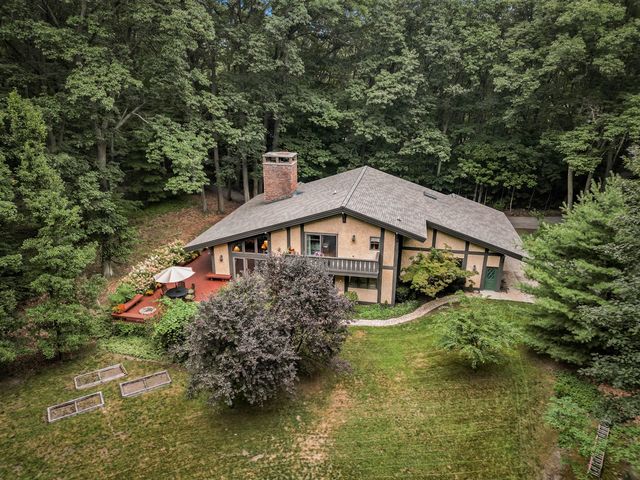 12879 Lakeshore Drive, Grand Haven, MI 49417