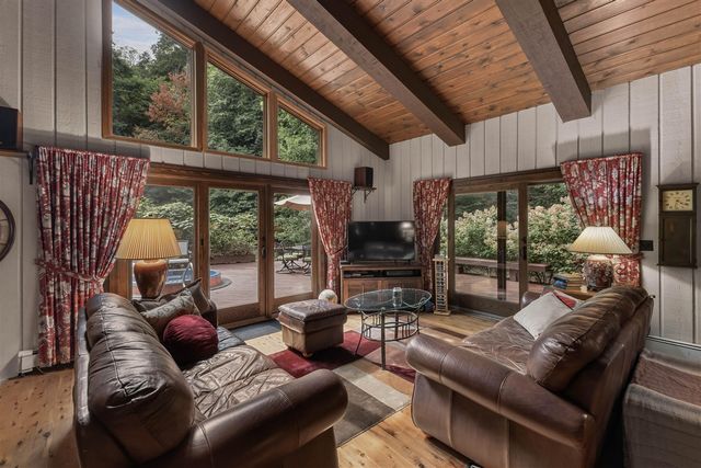 12879 Lakeshore Drive, Grand Haven, MI 49417