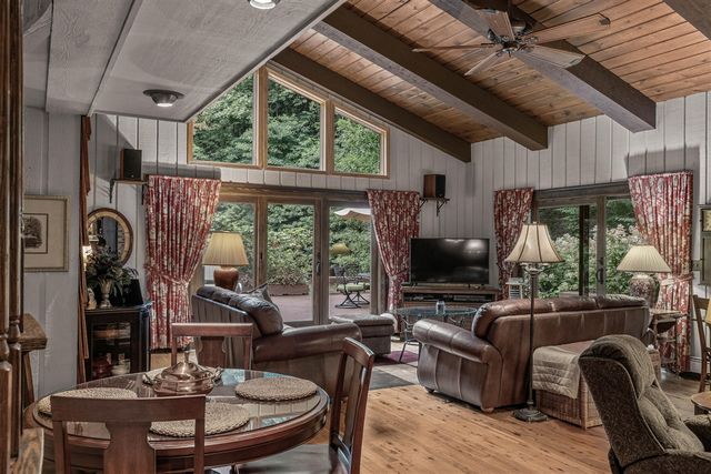 12879 Lakeshore Drive, Grand Haven, MI 49417