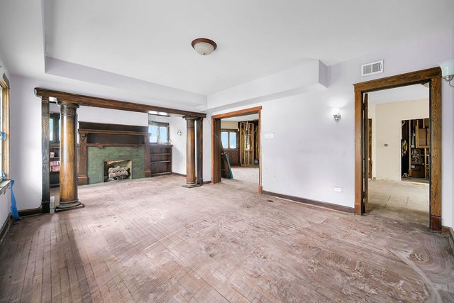 446 N Pine Avenue, Chicago, IL 60644