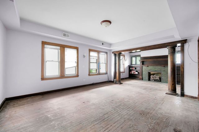 446 N Pine Avenue, Chicago, IL 60644