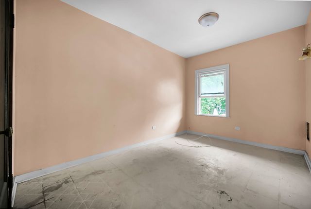 446 N Pine Avenue, Chicago, IL 60644