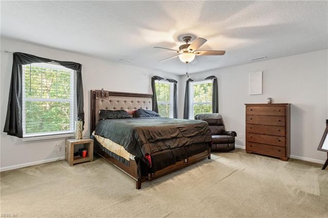 1041 Cathedral DR, Suffolk, VA 23434