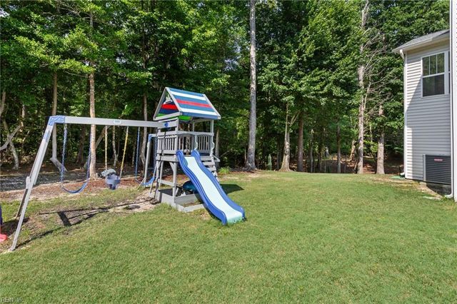 1041 Cathedral DR, Suffolk, VA 23434
