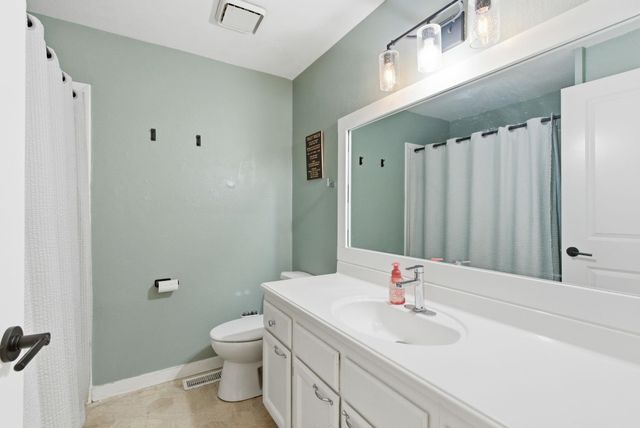 1214 S Saint Charles Rd, Spokane Valley, WA 99037