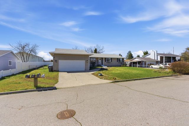 1214 S Saint Charles Rd, Spokane Valley, WA 99037