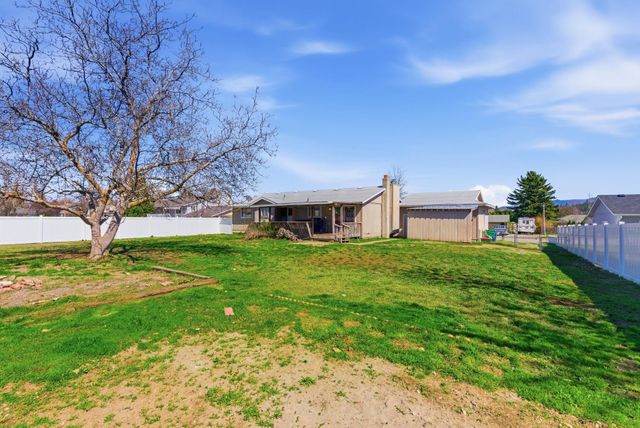 1214 S Saint Charles Rd, Spokane Valley, WA 99037