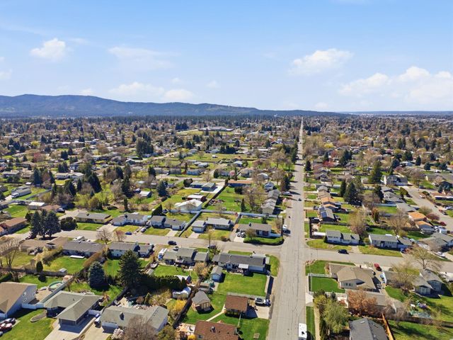 1214 S Saint Charles Rd, Spokane Valley, WA 99037