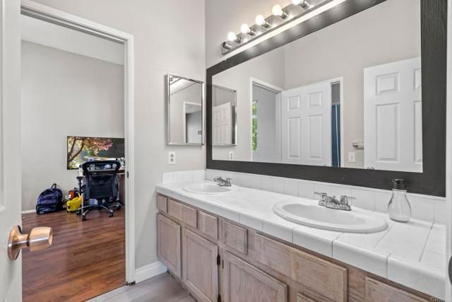 40037 White Leaf Lane, Murrieta, CA 92562