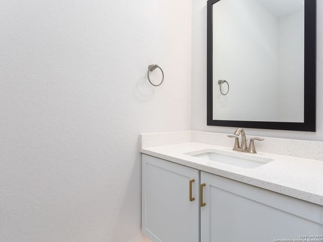 558 McMonigal Place, San Antonio, TX 78210