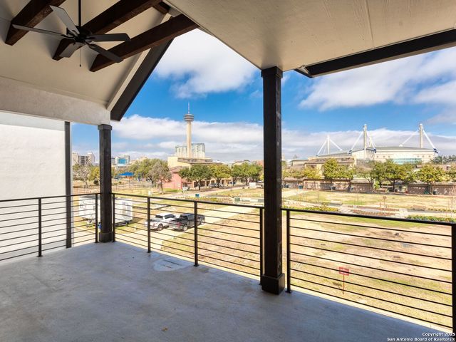 558 McMonigal Place, San Antonio, TX 78210