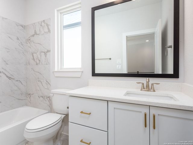 558 McMonigal Place, San Antonio, TX 78210