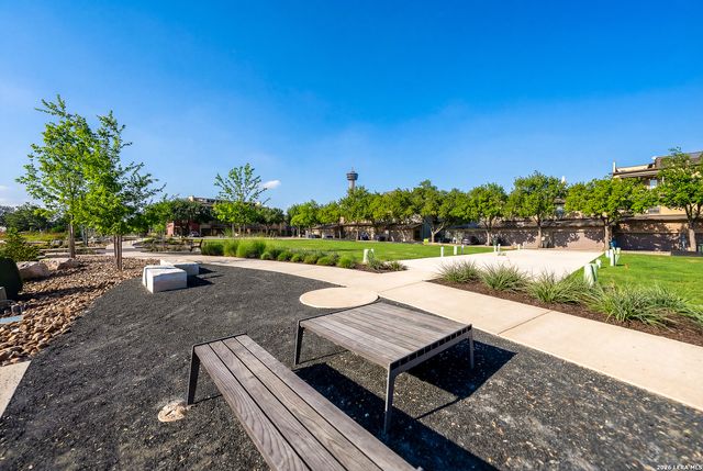 558 McMonigal Place, San Antonio, TX 78210