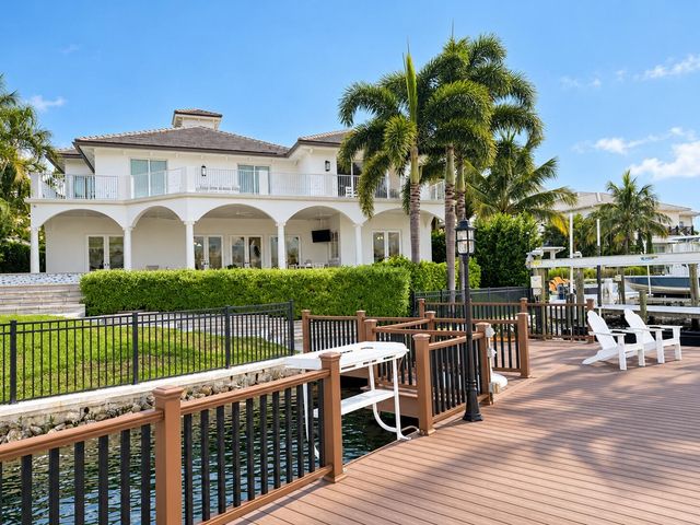 12864 S SHORE Drive, Palm Beach Gardens, FL 33410