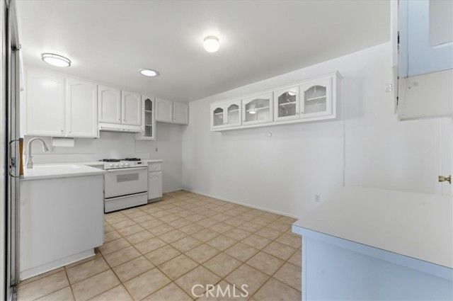 9075 Cabrillo, Riverside, CA 92503