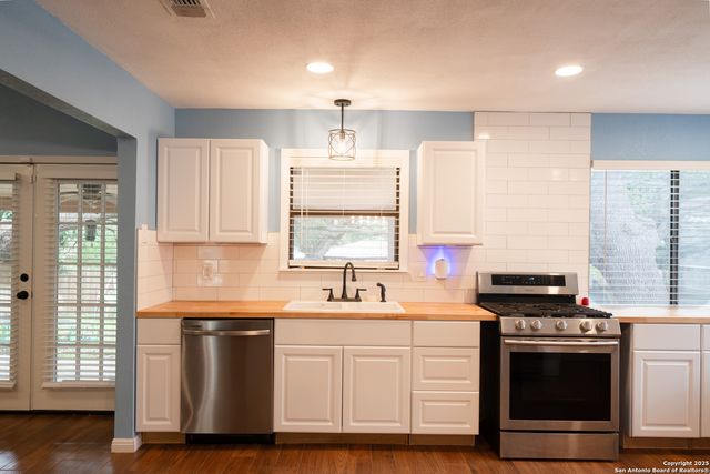 7622 SUSAN ELAINE ST, San Antonio, TX 78240