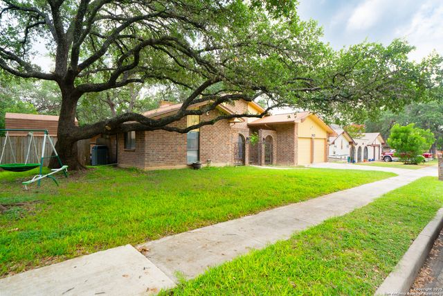 7622 SUSAN ELAINE ST, San Antonio, TX 78240