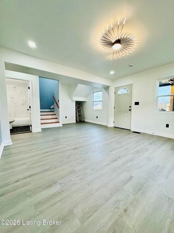 3712 W Kentucky St, Louisville, KY 40211