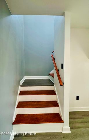 3712 W Kentucky St, Louisville, KY 40211