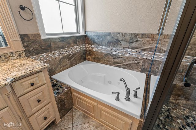 27 Chez Moi Drive, Bossier City, LA 71111