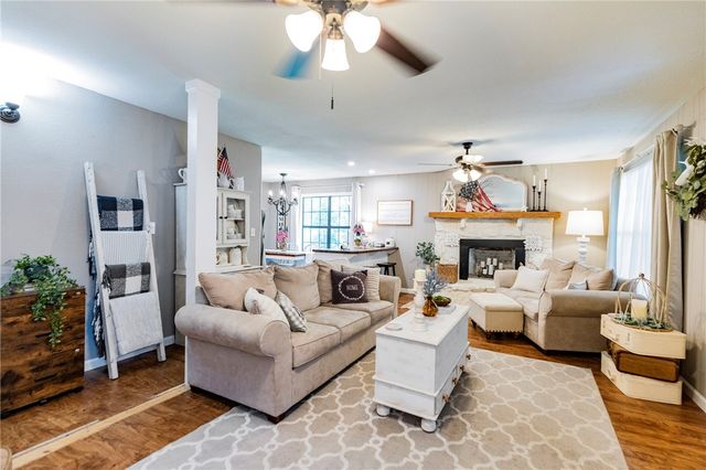 11718 S Landers Road, Rogers, AR 72756