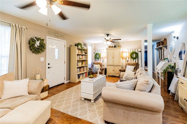 11718 S Landers Road, Rogers, AR 72756