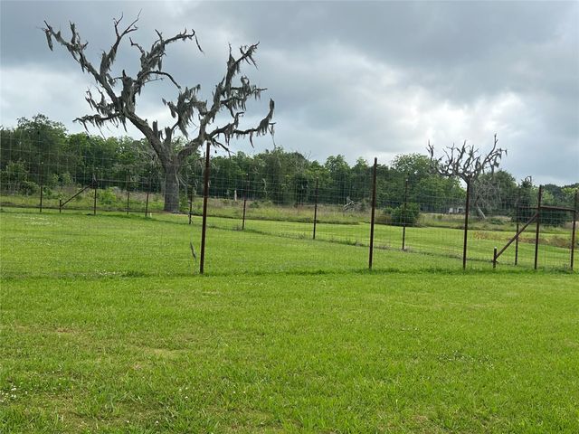 2797 County Road 519, Brazoria, TX 77422