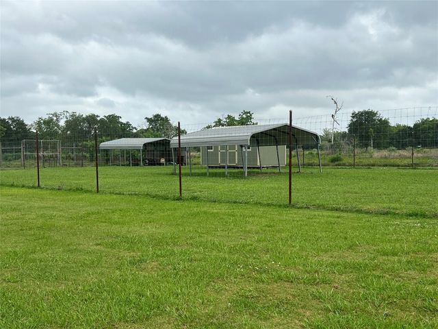 2797 County Road 519, Brazoria, TX 77422