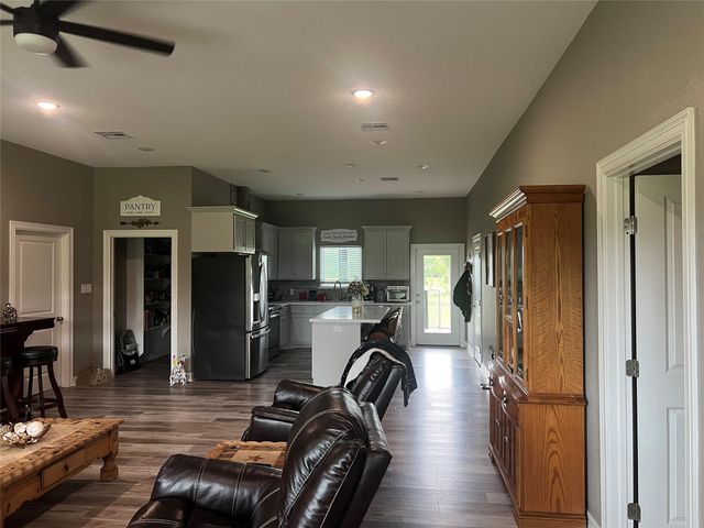 2797 County Road 519, Brazoria, TX 77422