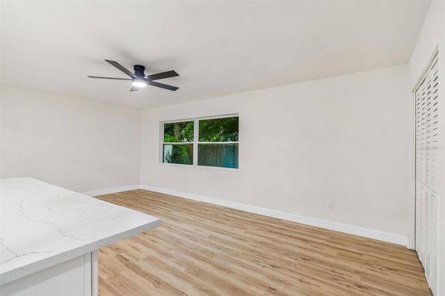 6781 33RD AVENUE N, St Petersburg, FL 33710