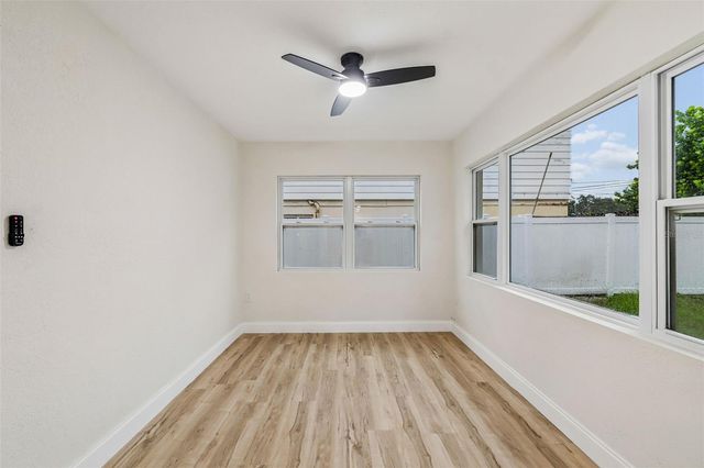 6781 33RD AVENUE N, St Petersburg, FL 33710