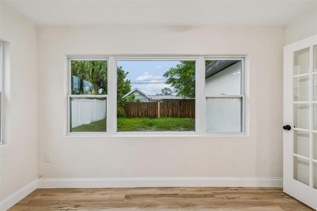 6781 33RD AVENUE N, St Petersburg, FL 33710