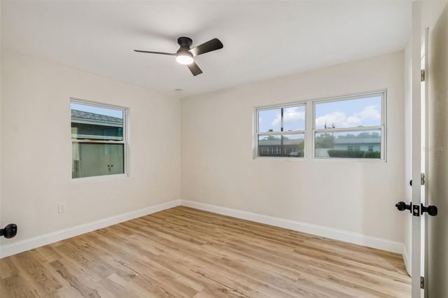6781 33RD AVENUE N, St Petersburg, FL 33710
