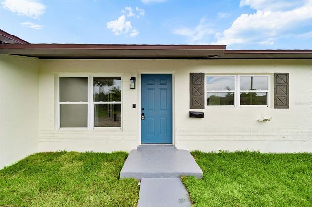 6781 33RD AVENUE N, St Petersburg, FL 33710