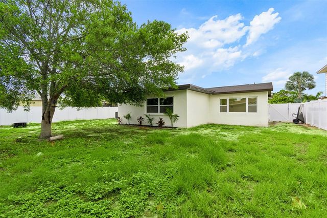6781 33RD AVENUE N, St Petersburg, FL 33710