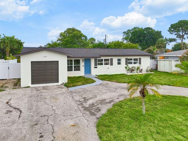 6781 33RD AVENUE N, St Petersburg, FL 33710