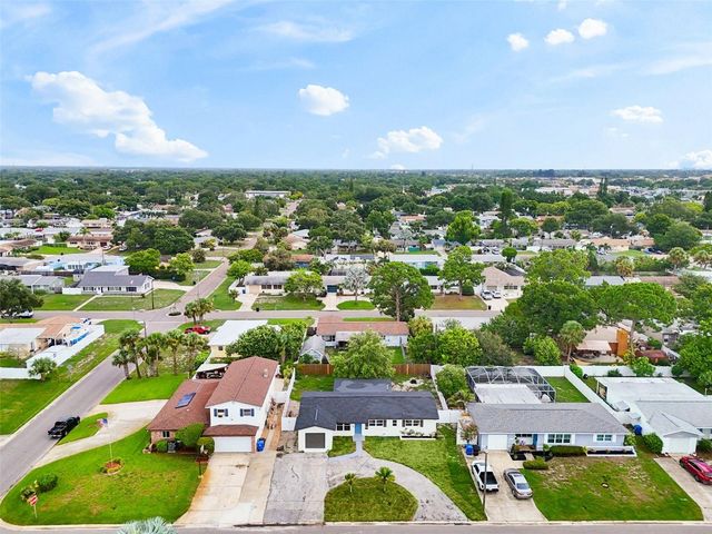 6781 33RD AVENUE N, St Petersburg, FL 33710