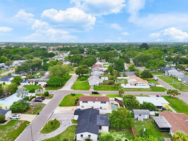 6781 33RD AVENUE N, St Petersburg, FL 33710