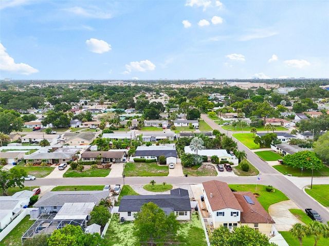 6781 33RD AVENUE N, St Petersburg, FL 33710