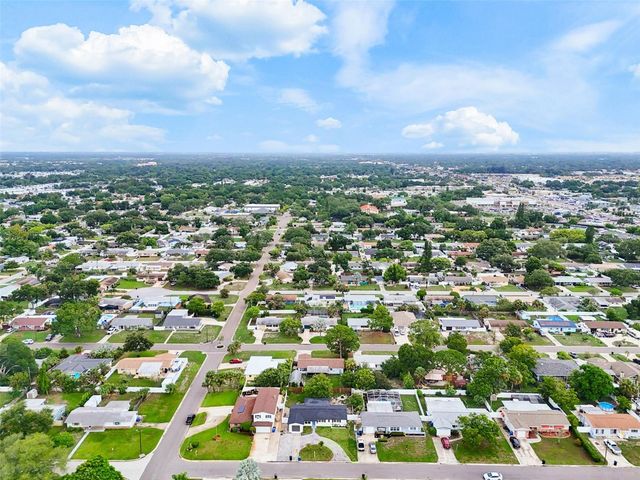6781 33RD AVENUE N, St Petersburg, FL 33710