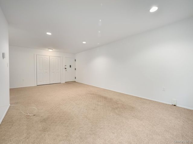 337 Sierra Vista Lane, Valley Cottage, NY 10989