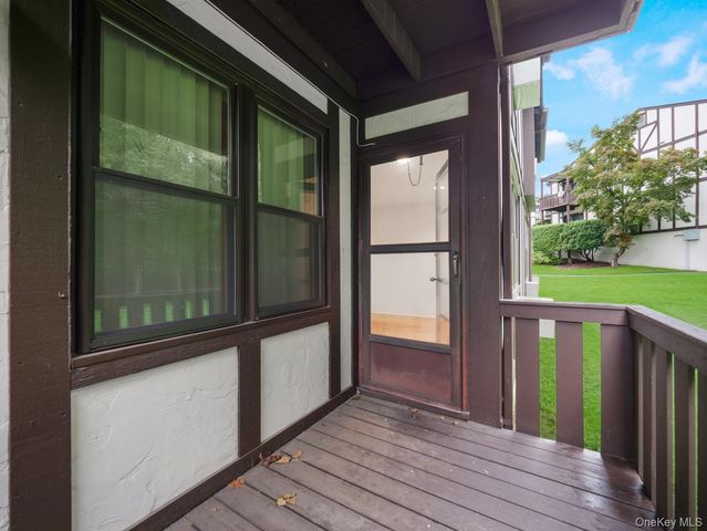 337 Sierra Vista Lane, Valley Cottage, NY 10989
