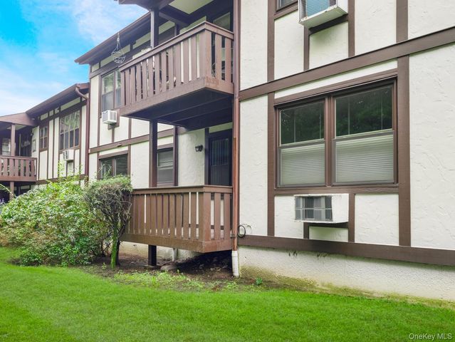 337 Sierra Vista Lane, Valley Cottage, NY 10989