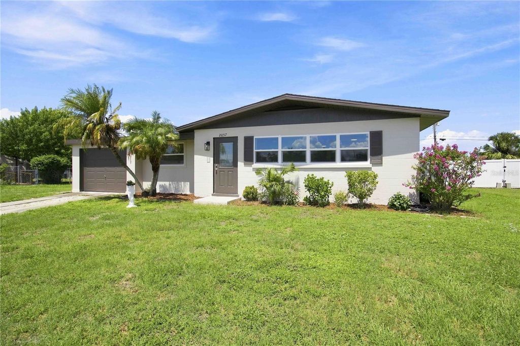 Image 1 of property listing at 2057 GARDEN PARKWAY, Bradenton, FL 34205