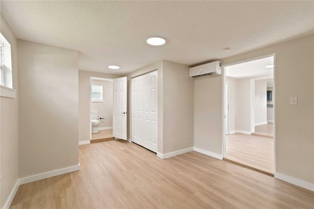 Image 18 of property listing at 2057 GARDEN PARKWAY, Bradenton, FL 34205