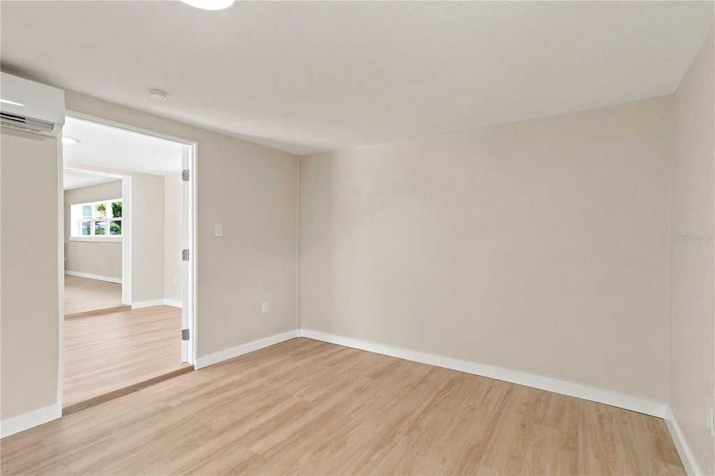 Image 19 of property listing at 2057 GARDEN PARKWAY, Bradenton, FL 34205