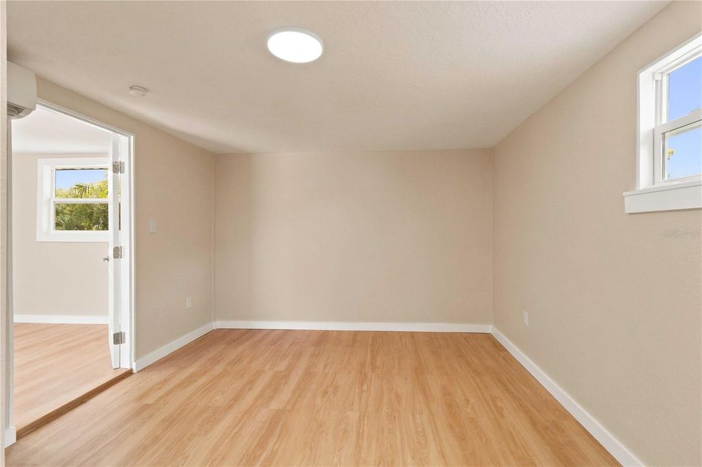 Image 20 of property listing at 2057 GARDEN PARKWAY, Bradenton, FL 34205