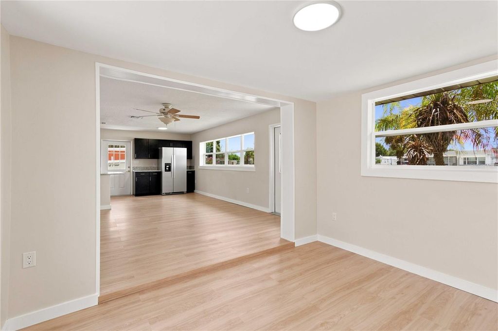 Image 25 of property listing at 2057 GARDEN PARKWAY, Bradenton, FL 34205