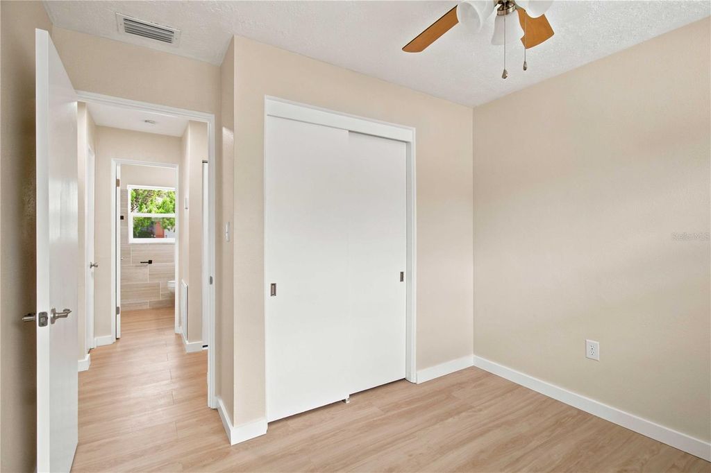 Image 29 of property listing at 2057 GARDEN PARKWAY, Bradenton, FL 34205
