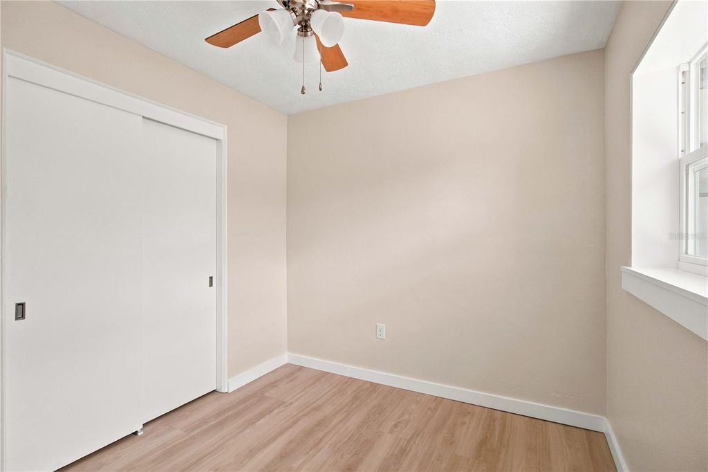 Image 30 of property listing at 2057 GARDEN PARKWAY, Bradenton, FL 34205